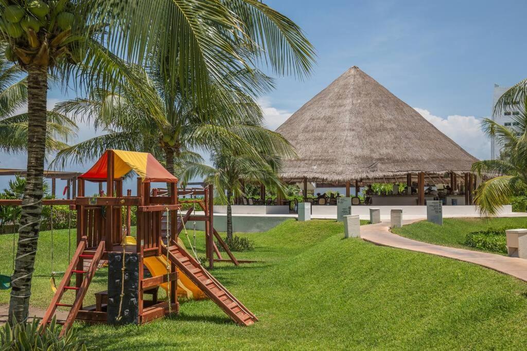 Reef Beachfront 3Bdr Apartment By Casa Paraiso Cancún Eksteriør bilde